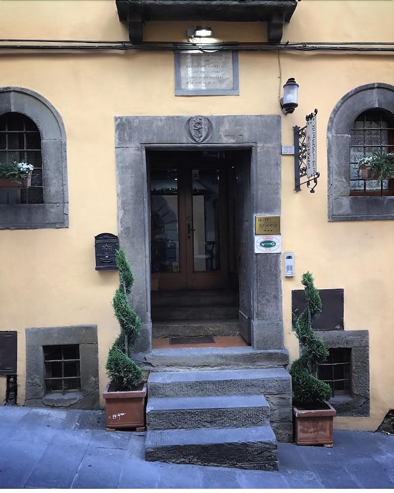 Hotel Sabrina Кортона Екстер'єр фото